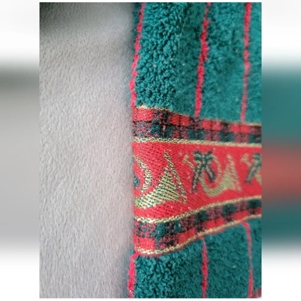 Vintage Fieldcrest Christmas Holiday Hand Towels Green Red Gold 100% Cotton Set